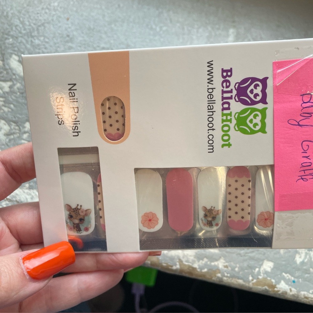 BellaHoot Nail Polish Strips - Pink and White